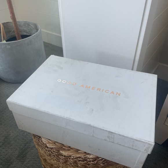 Good American Cinder-F*cking-Rella Wedge in Neoprene Black - Picture 5 of 5